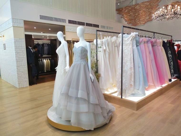 エスクリのウェディングドレス 表参道に初の路面店 | 繊研新聞