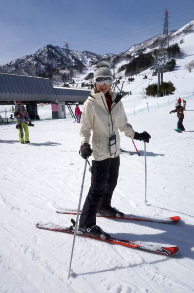 スキー場は無地ウェアで溢れていた 杉江潤平 繊研新聞