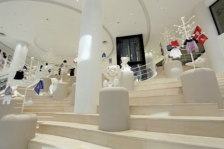 ファミリア | 繊研新聞