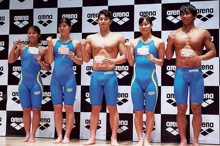デサント「アリーナ」 競泳用トップモデル水着を発表 繊研新聞
