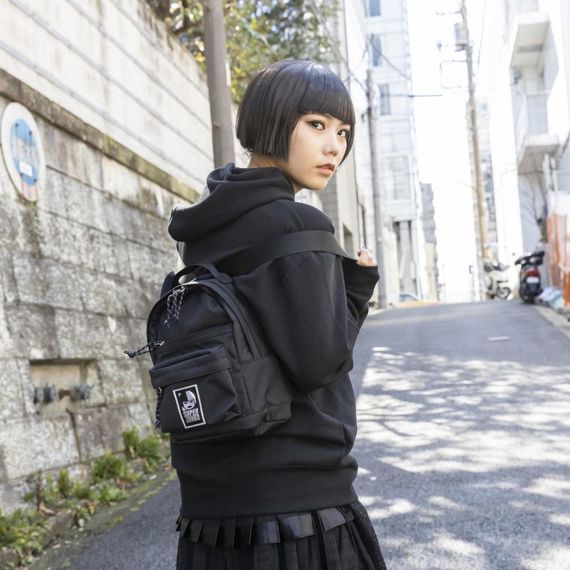 ジュンココシノ Z世代向け新ブランド「スーパージュンコ」 | 繊研新聞