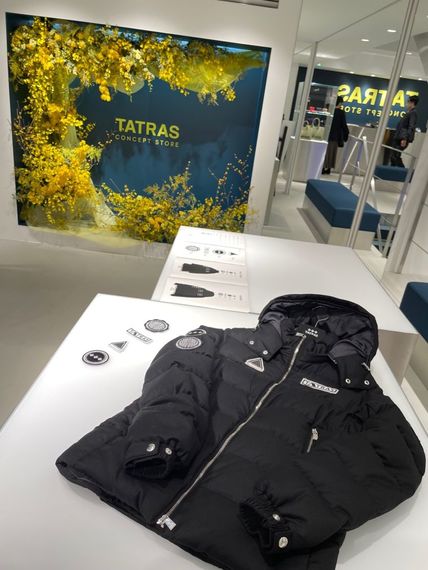 タトラス・コンセプトストア青山店」がオープン | 繊研新聞