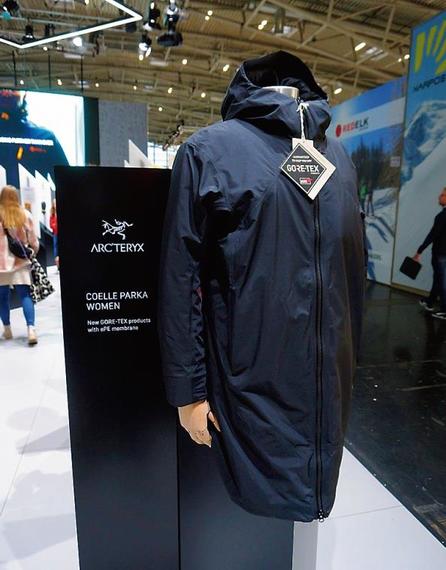  peak Jacket Black LARGE 防水透湿素材 防水透湿素材が変わる フッ素膜、ポリウレタン膜が米欧で規制対象に