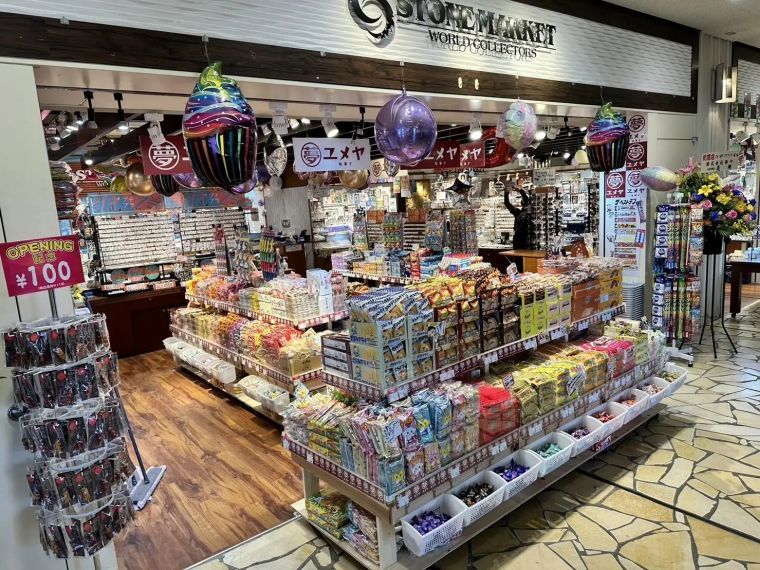 パワーストーン×駄菓子 アクアシティお台場に1号店 | 繊研新聞