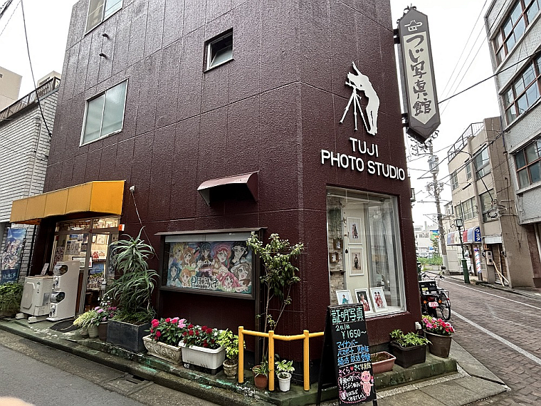 聖地消費 「ラブライブ！」の街、静岡・沼津㊤》写真館の旗振りに共感