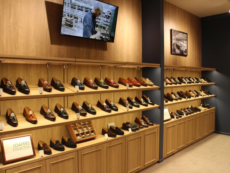 紳士靴「バーウィック1707」 丸の内に直営店移転 レディスや高級品も