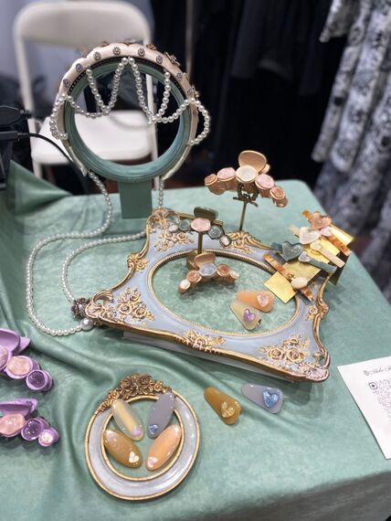 Mela Bianca 韓国 コリーナ ヘア バンド カチューシャ ヘアクリップ ヘアアクセ」に該当するファッション