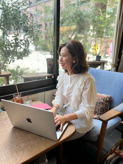 DtoCレディスブランド「アンミヌ」 自社ECと期間限定店で成長 | 繊研新聞