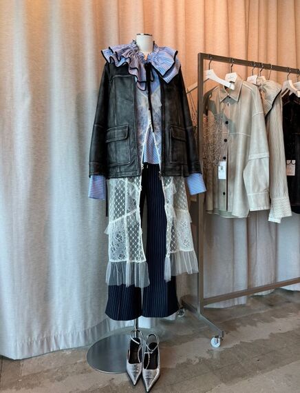 MAISON SPECIAL 肩パット付ベスト MAISON SPECIAL 肩パット付ベスト（STAFF STYLING｜THE SHOP