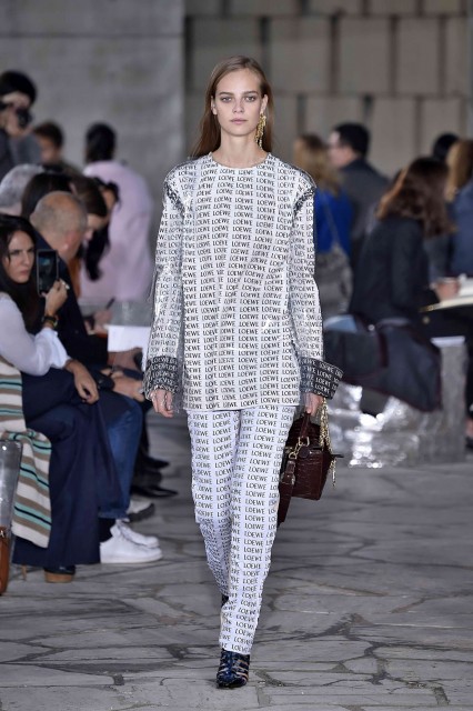 Loewe Paris RTW Spring Summer 2016 September-October 2015